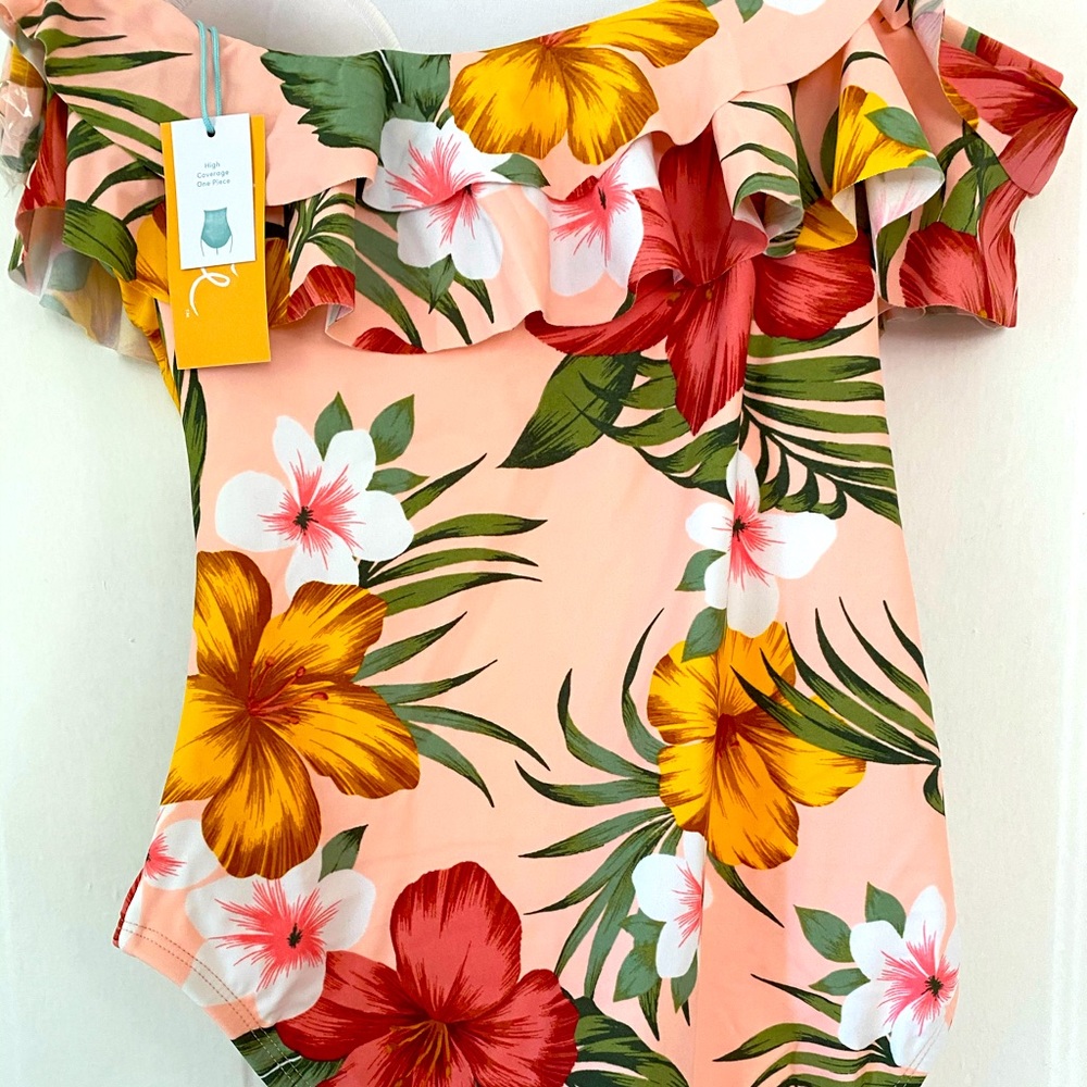 Women’s bathing suit.  Medium. NWT